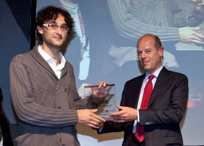 Nicola Cesarato receive the "Top forming" prize from Fòrema